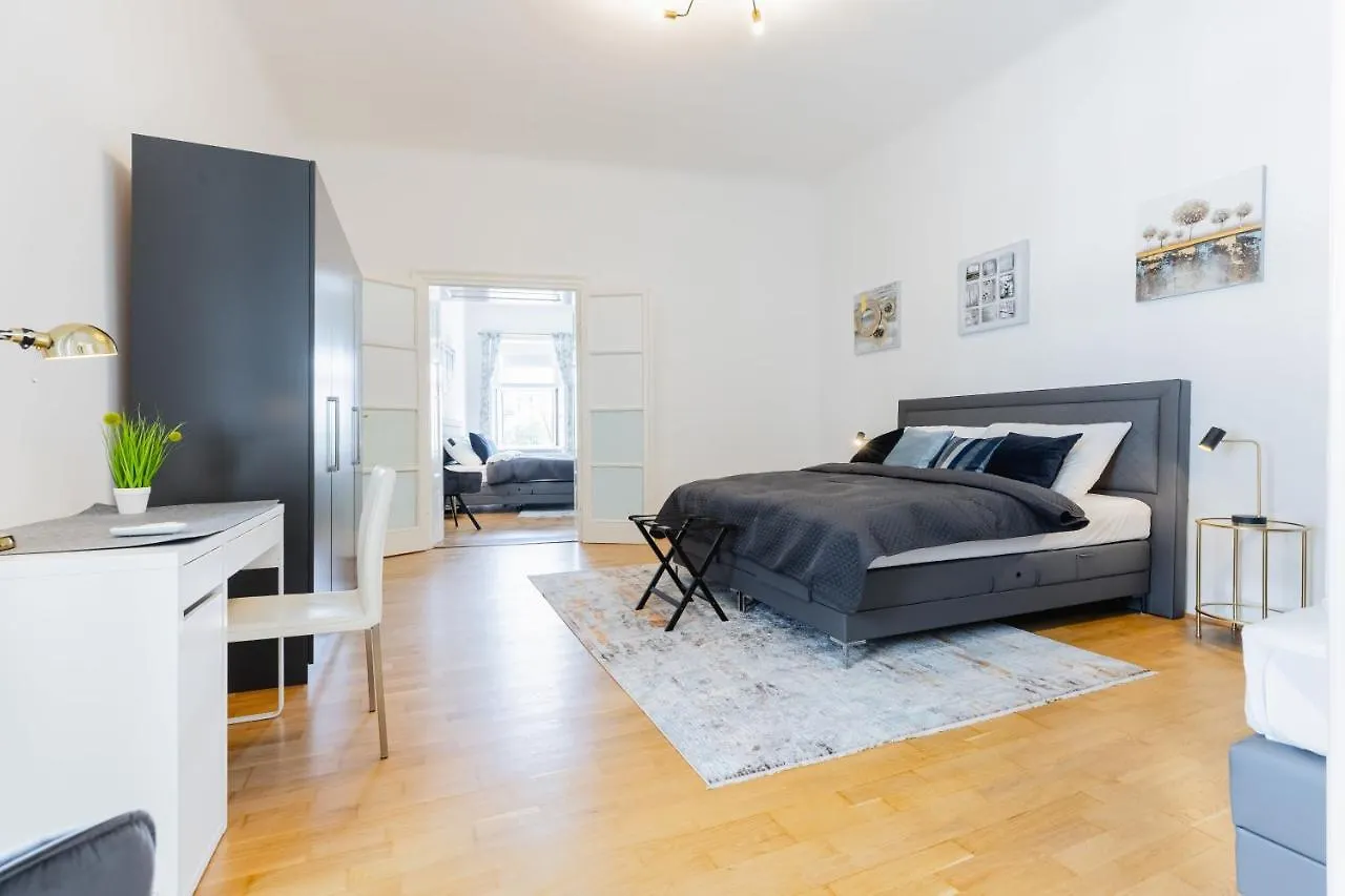 120 M2 4-Rooms Apartment In A City Center Vienna 0*,  Austria